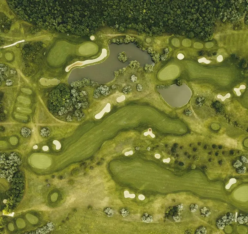 Sobha Siniya Island / Siniya Island / Golflandschaft als Konzept aus der Bauträgerbroschüre